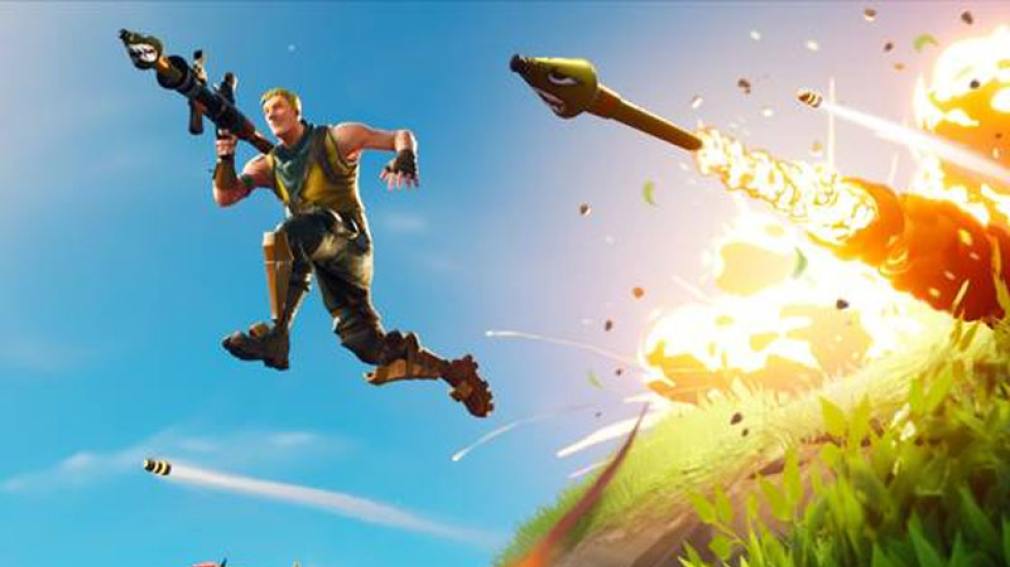 Fortnite: padres pagan para que entrenen a sus hijos en el juego del momento