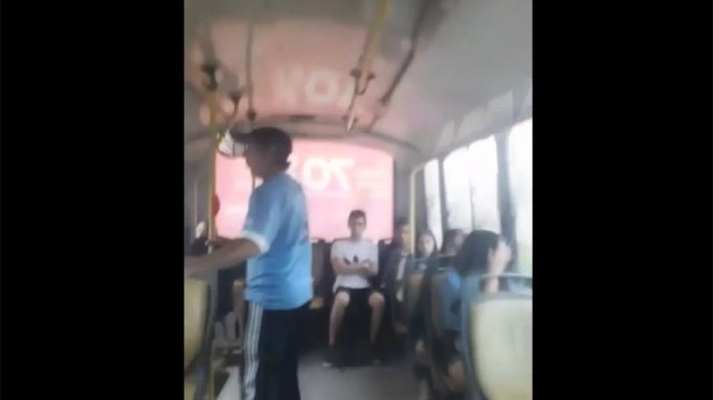 Liberaron al albañil que mostró el pene a una pasajera en el colectivo 116