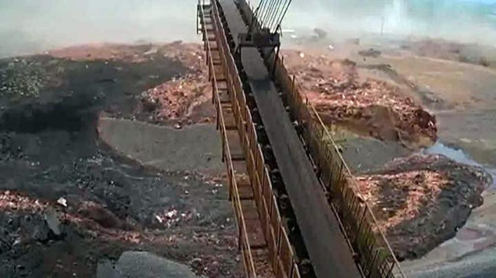 Video: el momento exacto en que se rompió la represa en Brasil