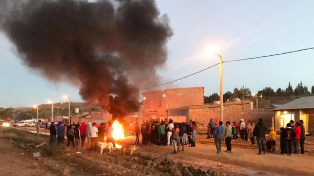 Lincharon y mataron a un hombre porque creyeron que era padre de un violador