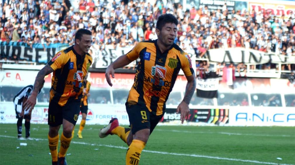Joaquín Quinteros deja Mitre y se muda a otro equipo de la B Nacional