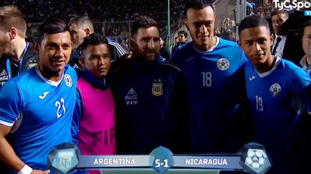 Locura por Messi: los jugadores de Nicaragua corrieron por una foto