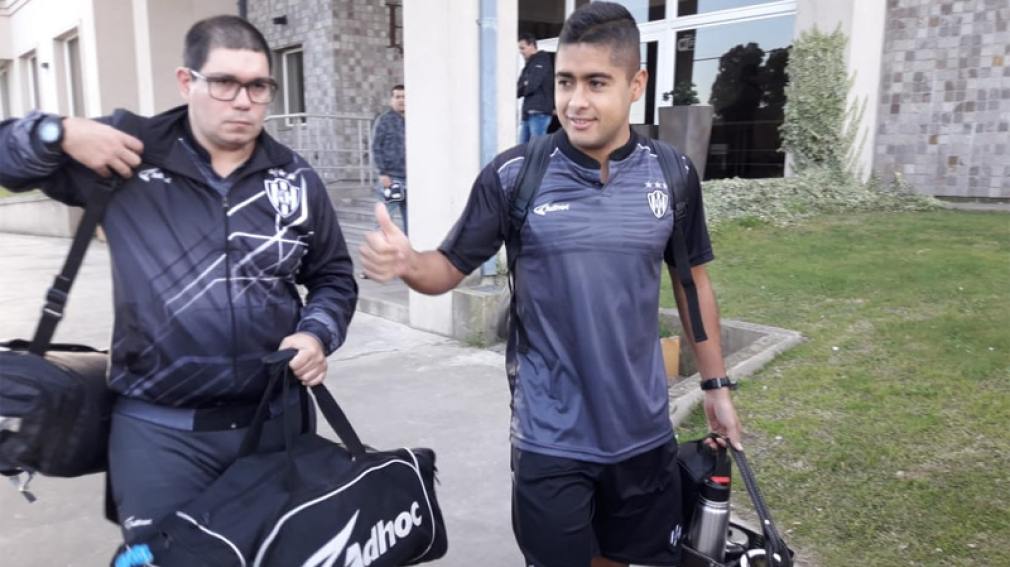 Así fue la salida de los jugadores de Central Córdoba hacia el estadio
