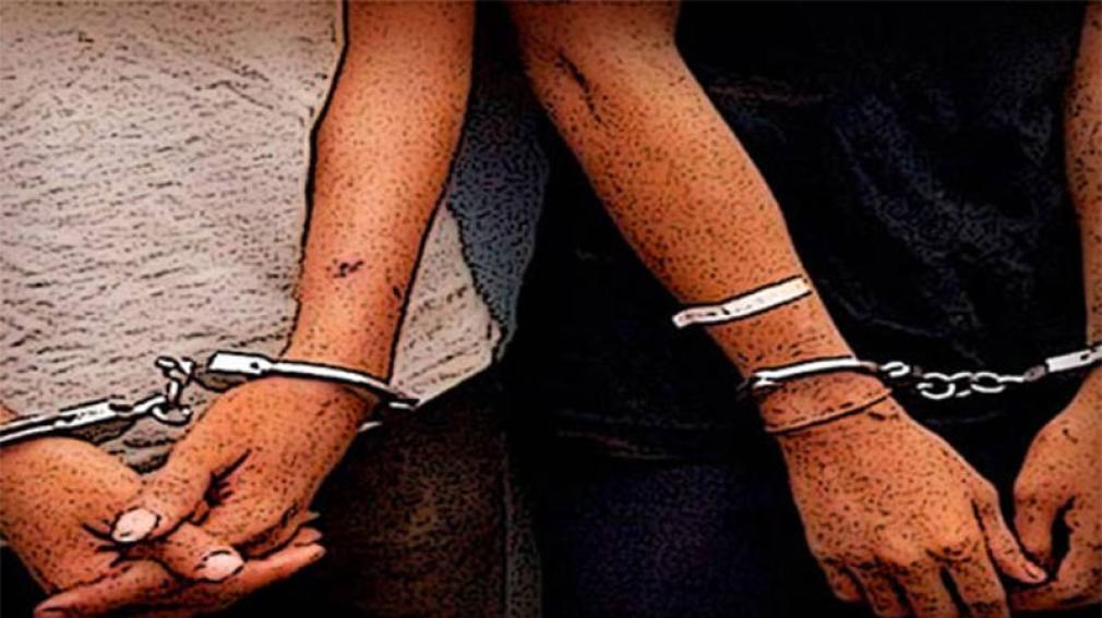 Condenan a un matrimonio por narcotráfico y detienen a un hijo prófugo