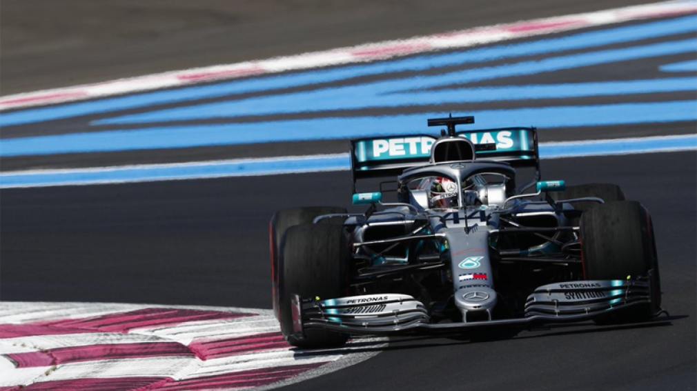 Lewis Hamilton se quedó con la pole position en Francia