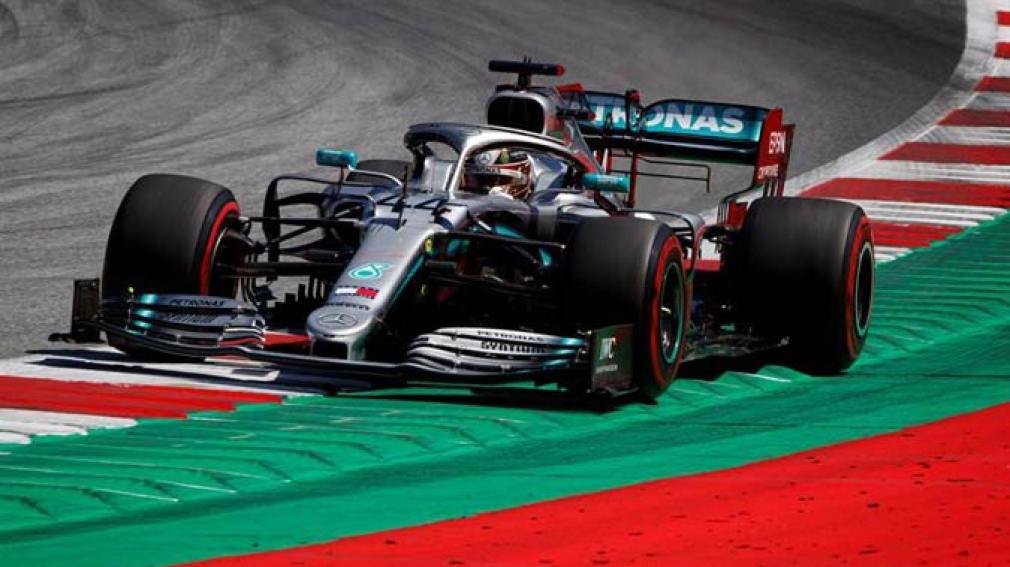 Lewis Hamilton fue el mejor en un día accidentado en Austria