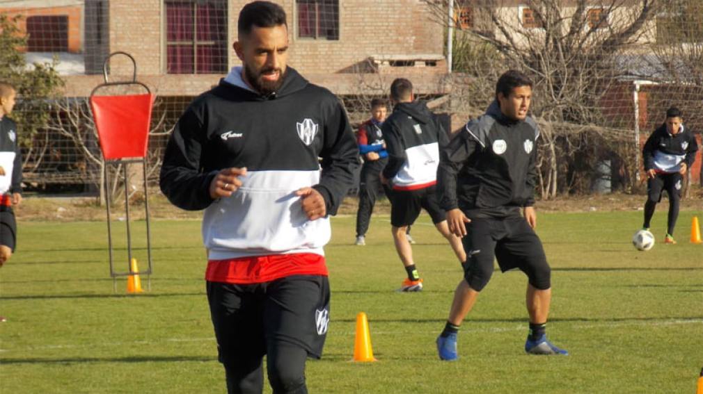 Jonathan Herrera se sumó a los entrenamientos de Central Córdoba