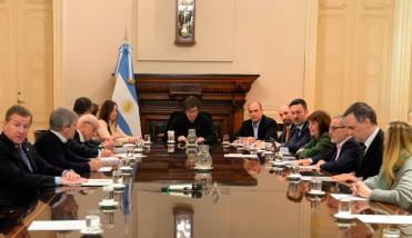 Más de 37.000 empleados estatales fueron desafectados durante el primer año de gobierno 