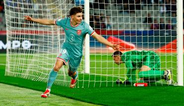 Gol y asistencia de Julián Álvarez en el empate del Atlético de Madrid ante el Barcelona por la Copa del Rey