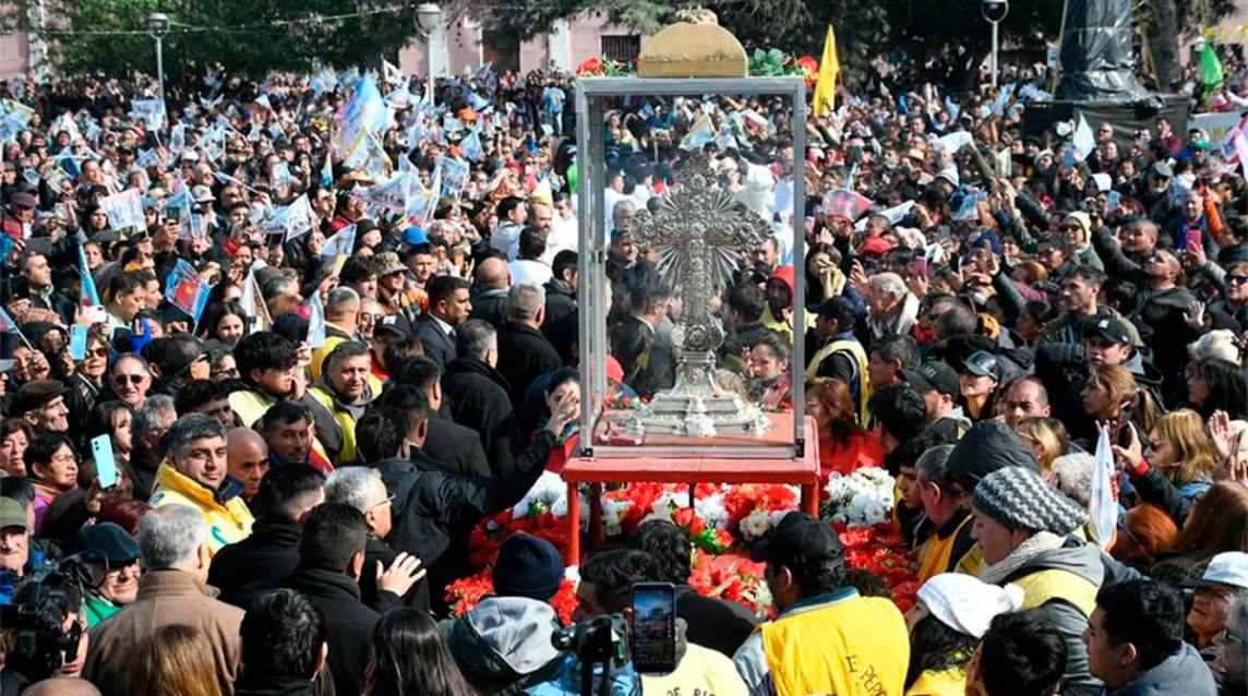 Video: reviví en imágenes la fiesta central del Señor de los Milagros de Mailín