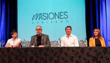 Con casi la mitad de las mesas escrutadas, el oficialismo se impone con el 32% y LLA queda segunda